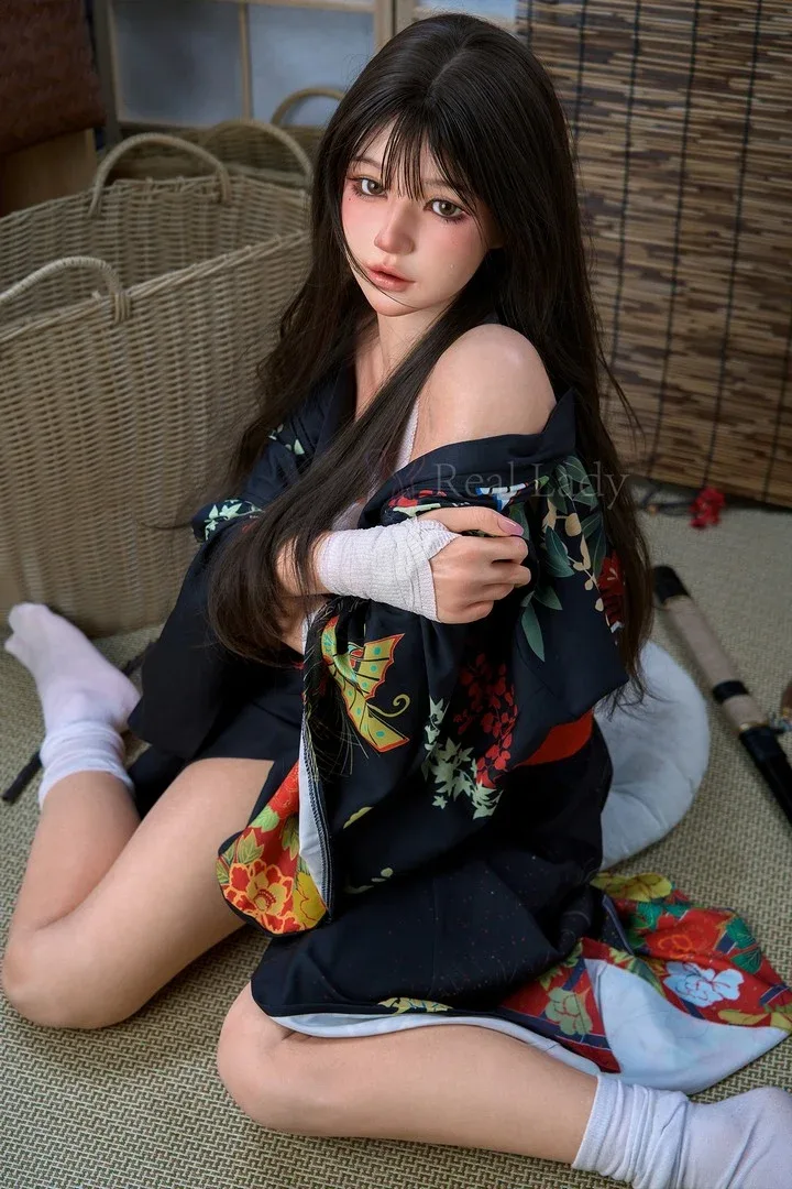 Dangerous Heiress T4: 150cm F-cup Premium Silicone Sex Doll-Real Lady Doll view 3