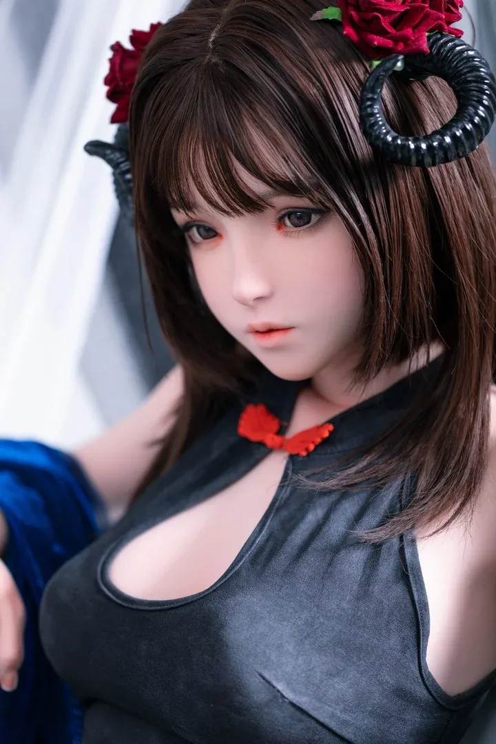 J014: 148cm D-Cup Realistic Silicone Sex Doll-FU Doll view 3